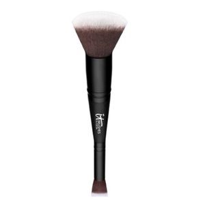 #132 It Cosmetic dual ended makeup brush